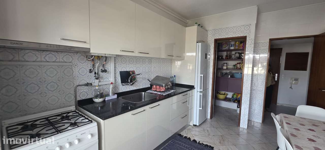Apartamento T3 Vista Fantástica– 8.º Andar-Sobreda - Grande imagem: 4/16