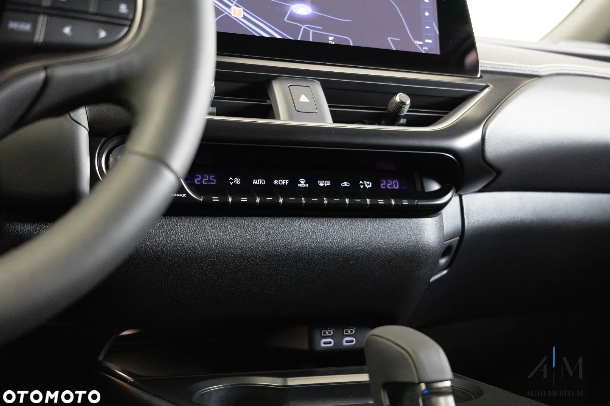 Lexus UX - 18