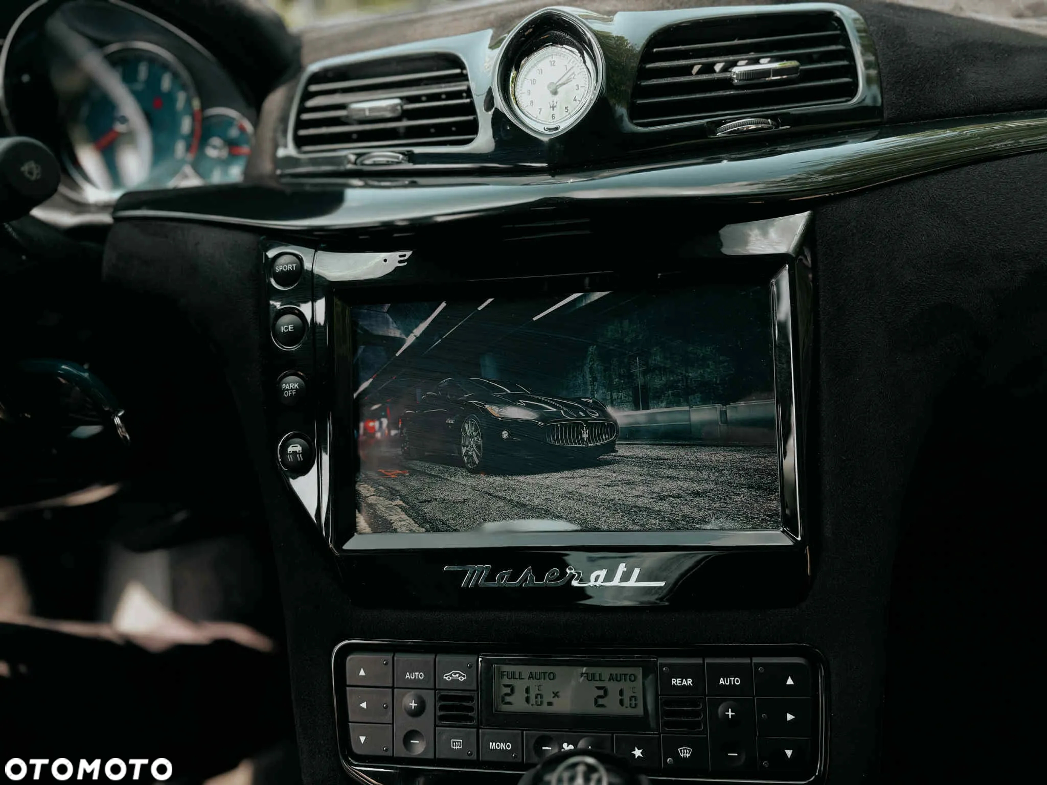 Maserati GranTurismo S Automat - 20
