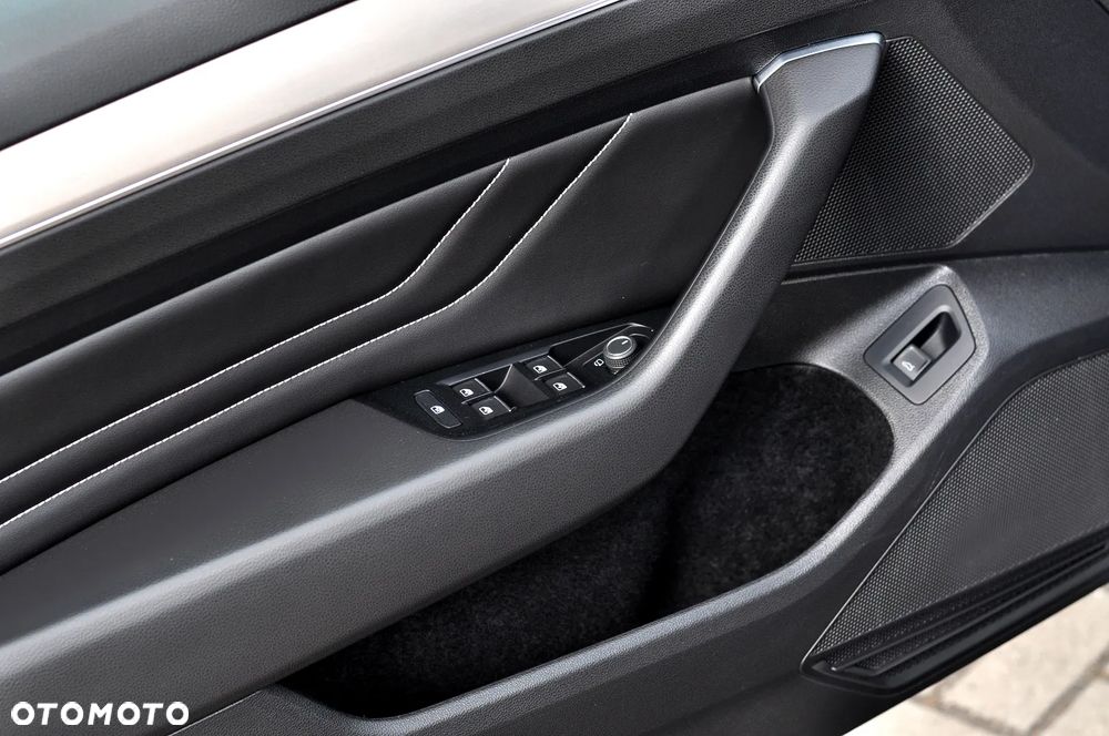 Volkswagen Passat 2.0 TDI EVO Elegance DSG - 34