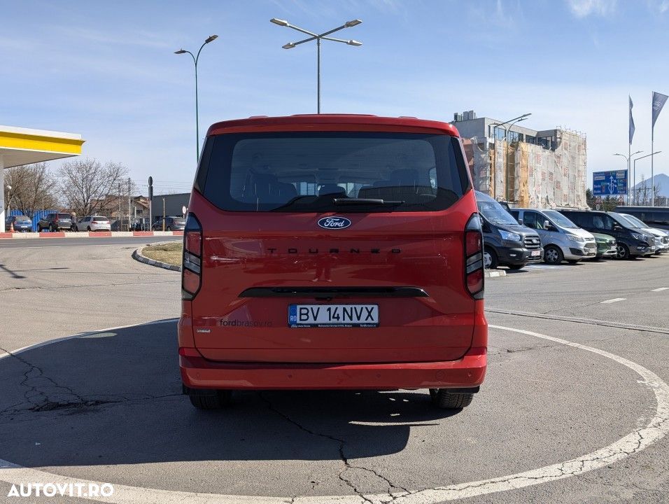 Ford Tourneo Custom - 6