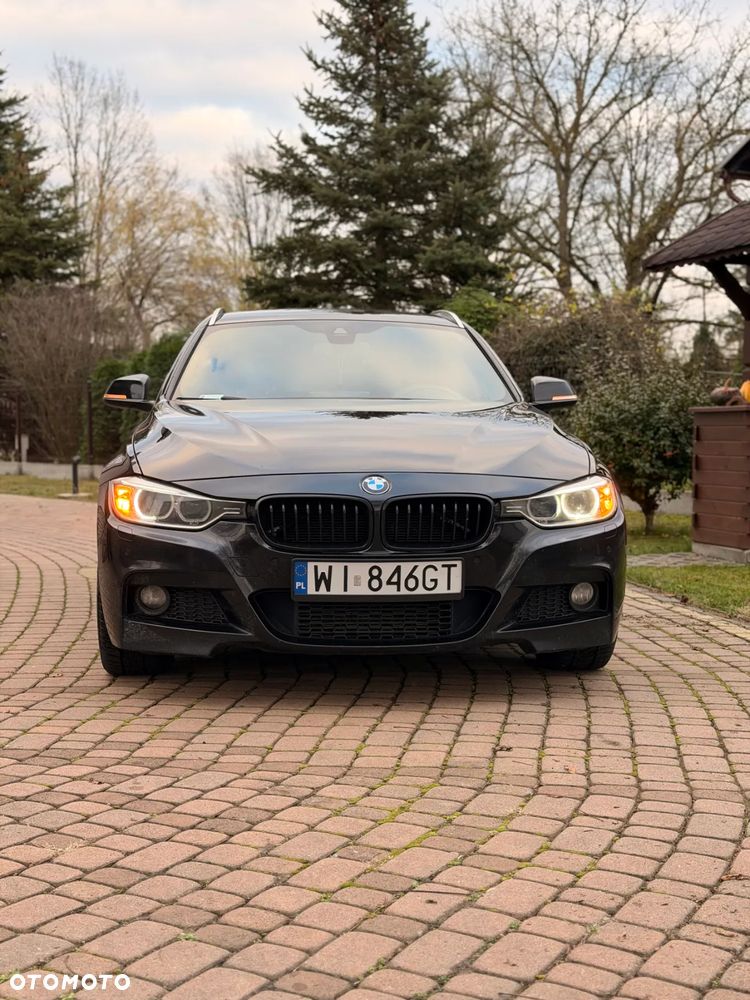 BMW Seria 3 330d Touring xDrive M Sport - 2