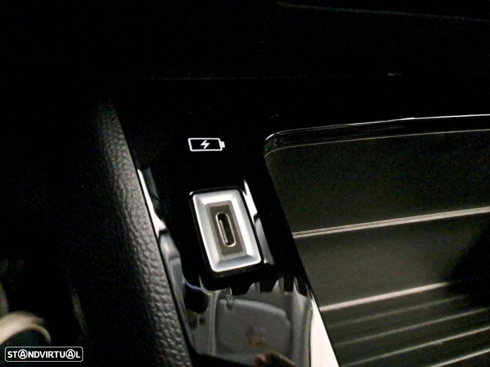 Peugeot 2008 1.2 PureTech Active Pack - 23