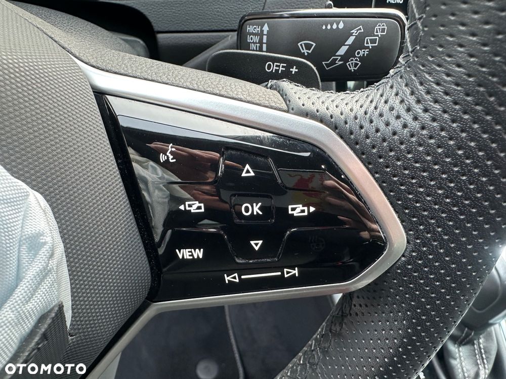 Volkswagen Arteon 2.0 TDI SCR DSG R-Line - 23