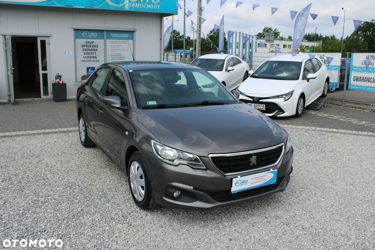 Peugeot 301 - 4
