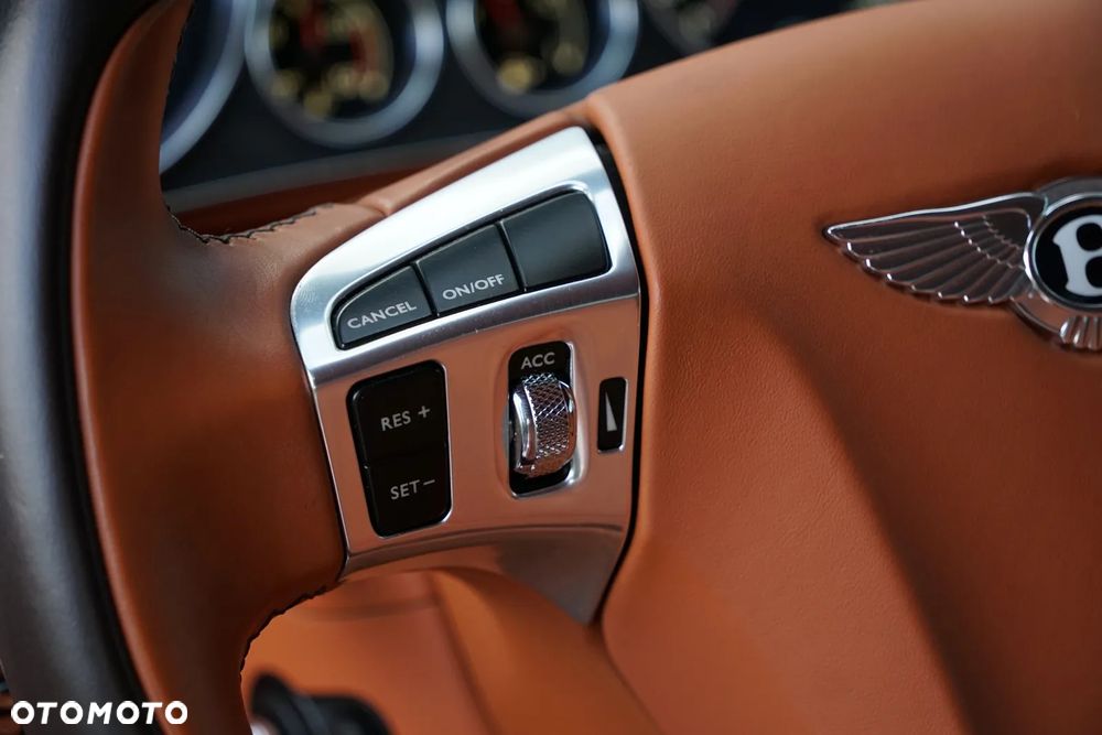 Bentley Continental GT Standard - 28