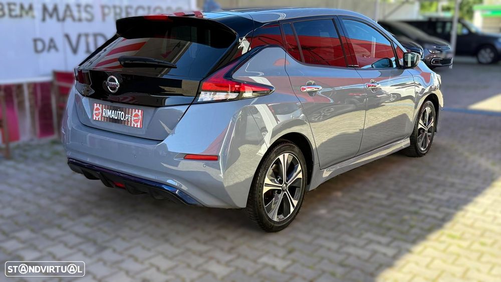 Nissan Leaf - 2