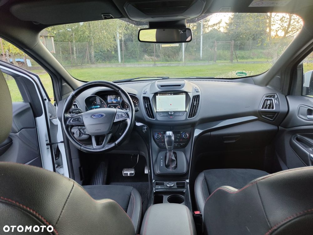 Ford Kuga 2.0 TDCi 4x4 ST-Line - 27