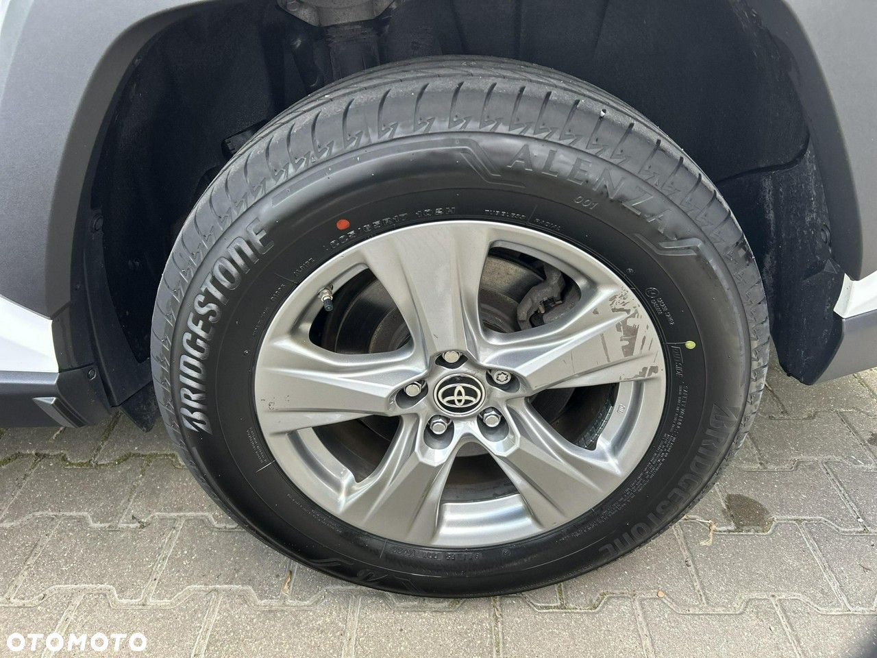 Toyota RAV4 - 32