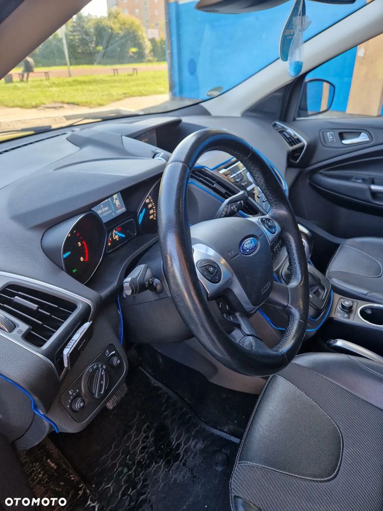 Ford Kuga 2.0 TDCi 4WD Titanium - 6
