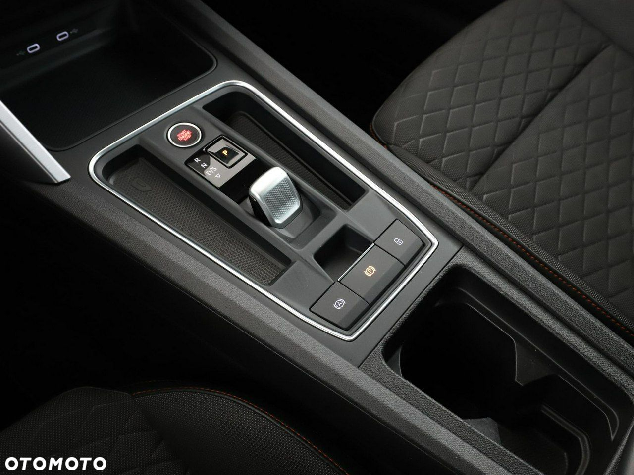 Seat Leon 1.5 eTSI ACT OPF DSG FR - 33