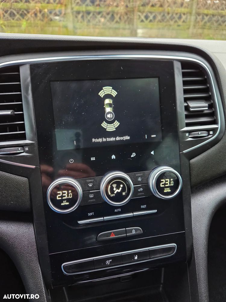 Renault Megane BLUE dCi 115 BUSINESS EDITION - 28