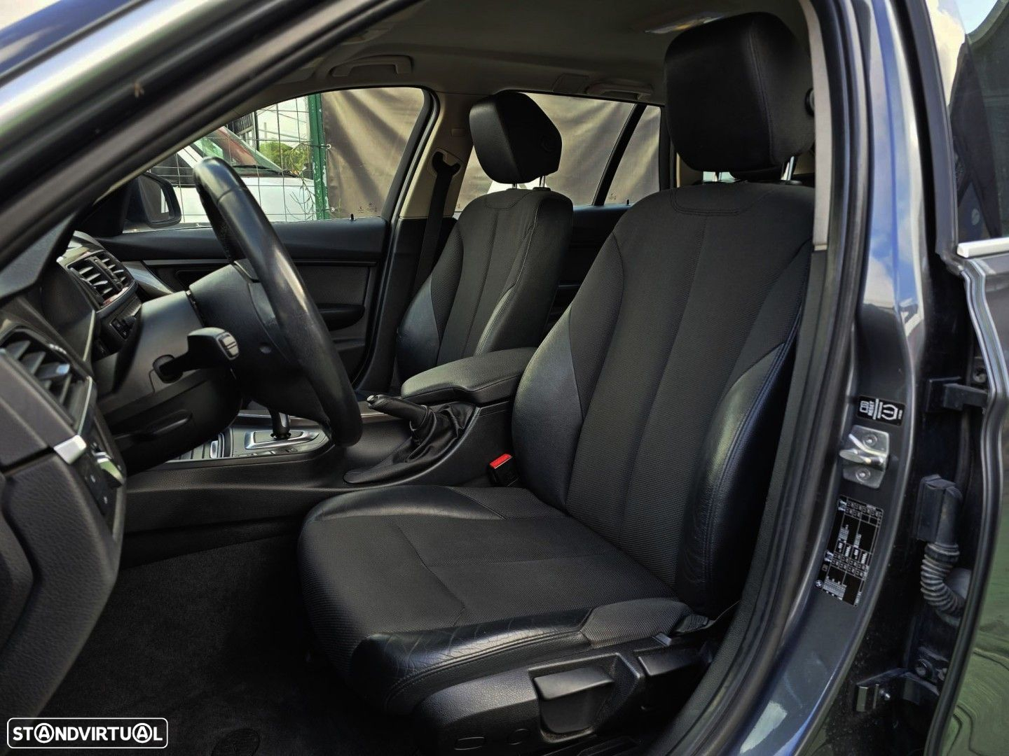 BMW 318 d Touring Auto Line Modern - 18