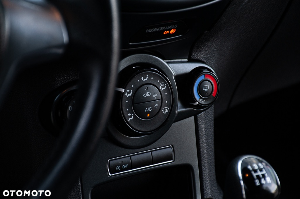 Ford Fiesta - 27