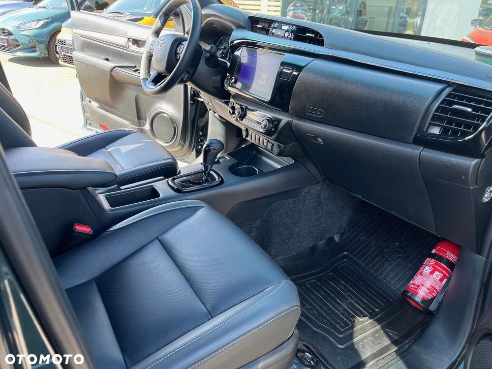 Toyota Hilux 2.8 D-4D mHEV Double Cab Invincible 4x4 - 23