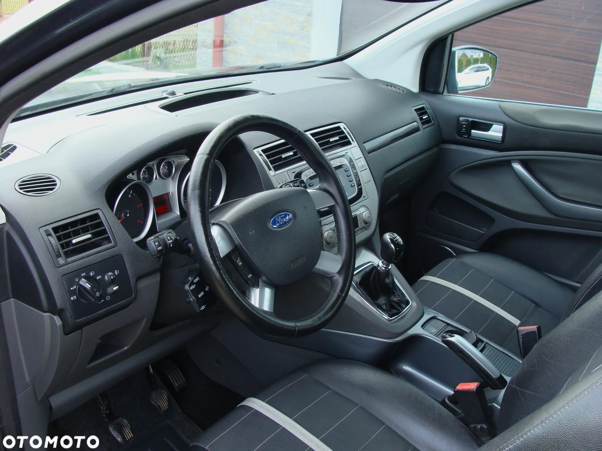 Ford Kuga 2.0 TDCi 4x4 Titanium - 7
