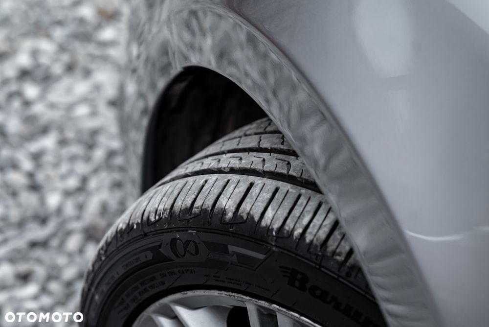 Suzuki Kizashi 2.4 4x4 CVT Sport - 17