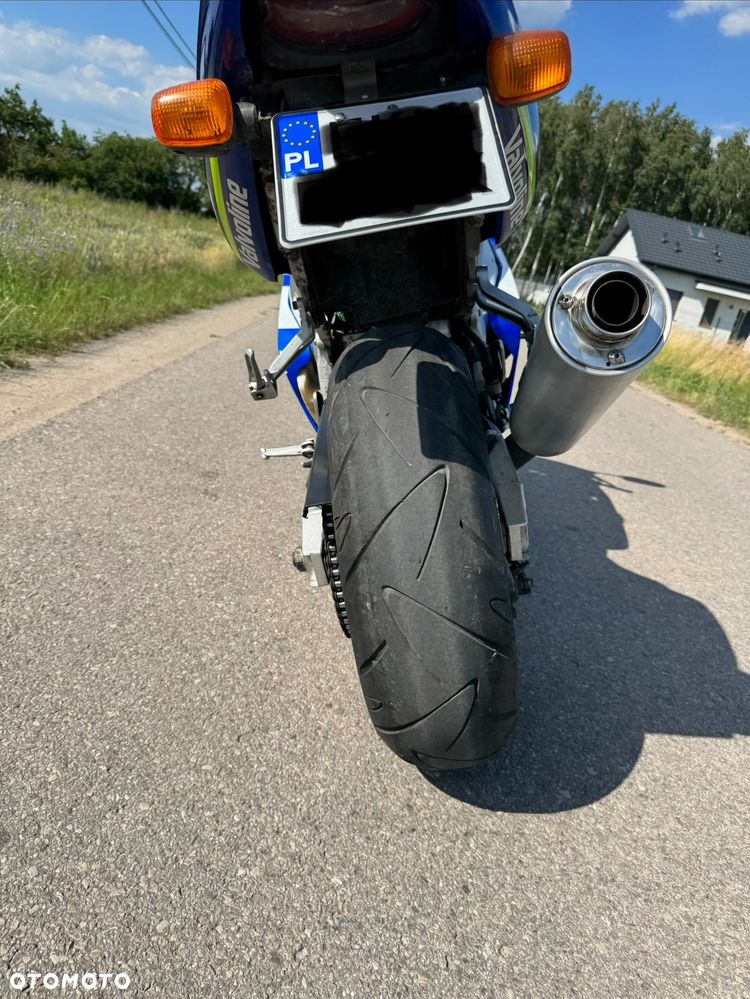 Suzuki GSX-R - 6