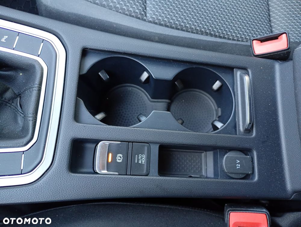 Volkswagen Passat 2.0 TDI EVO Business - 24