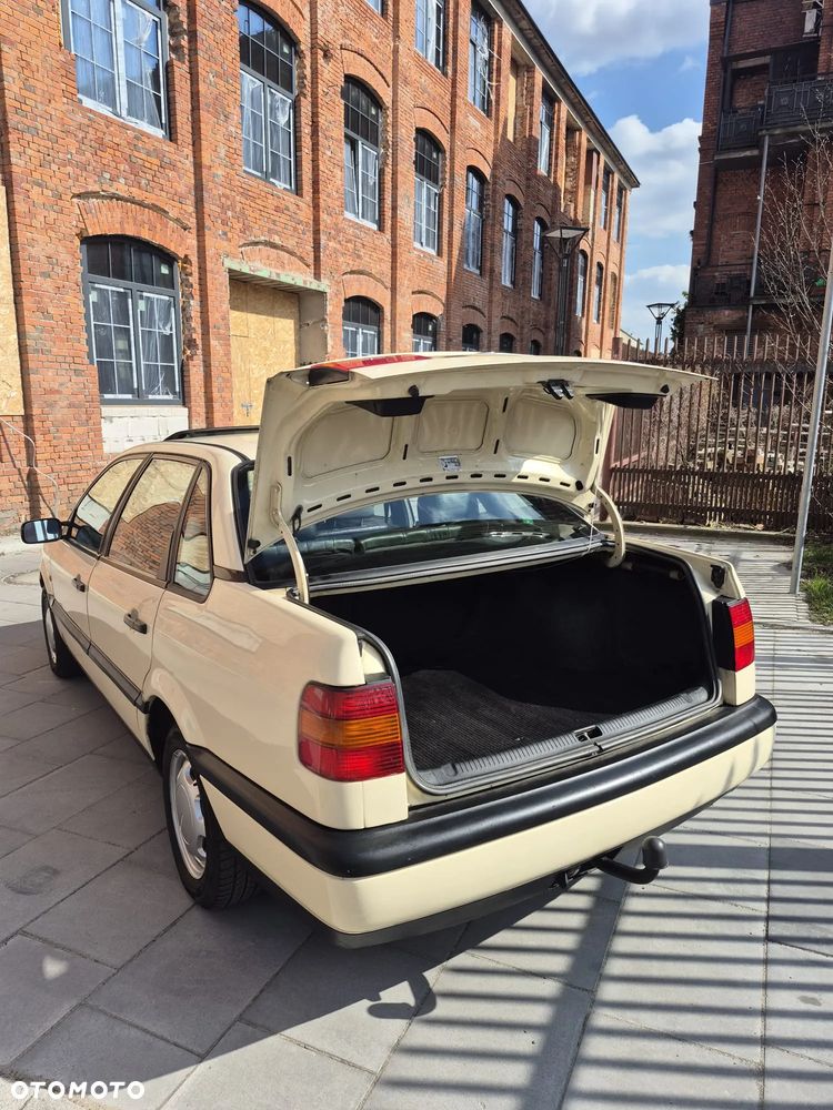 Volkswagen Passat 1.9 TDI CL - 8