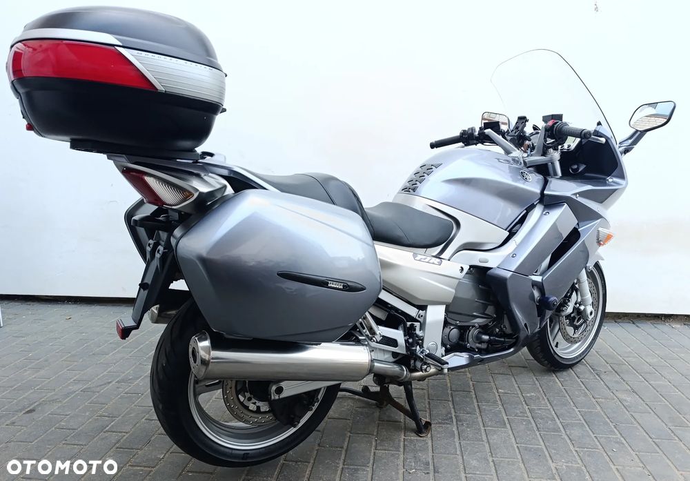 Yamaha FJR - 6