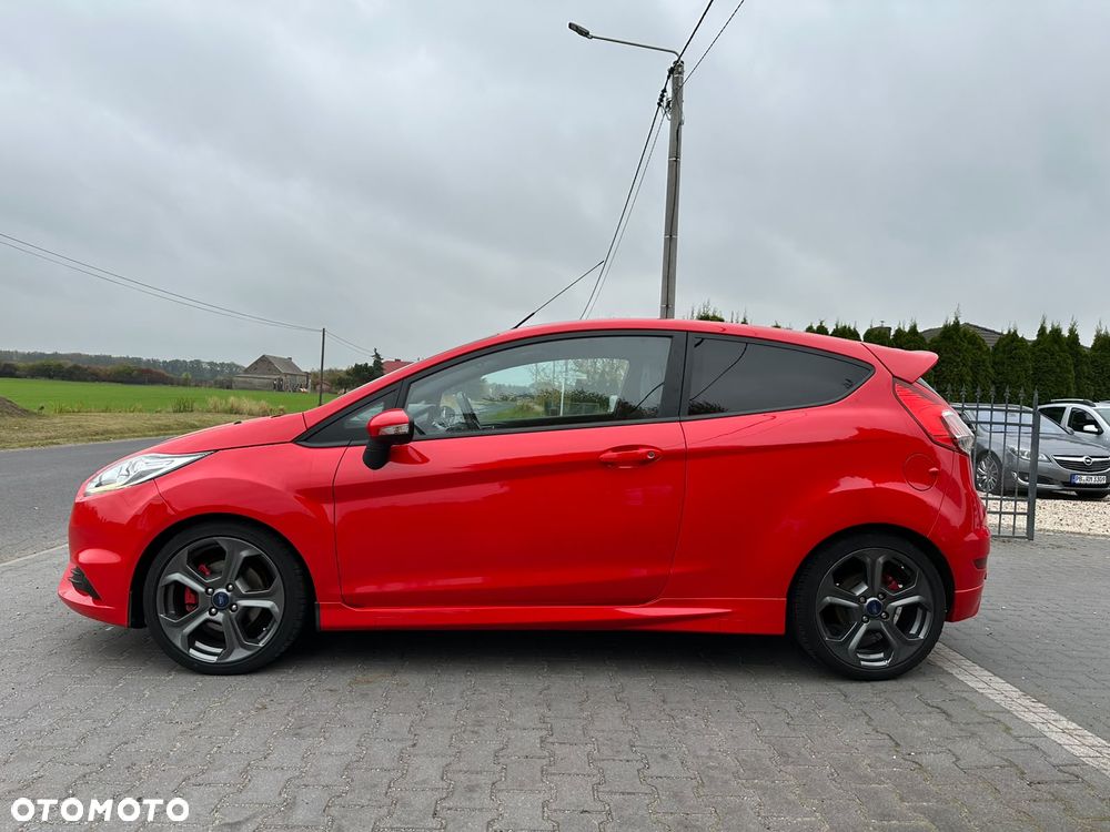 Ford Fiesta 1.6 EcoBoost ST - 13