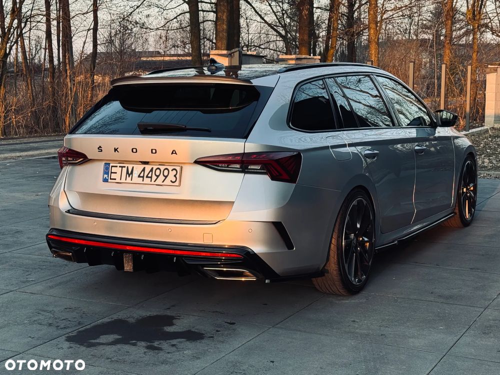 Skoda Octavia 2.0 TDI RS DSG - 9