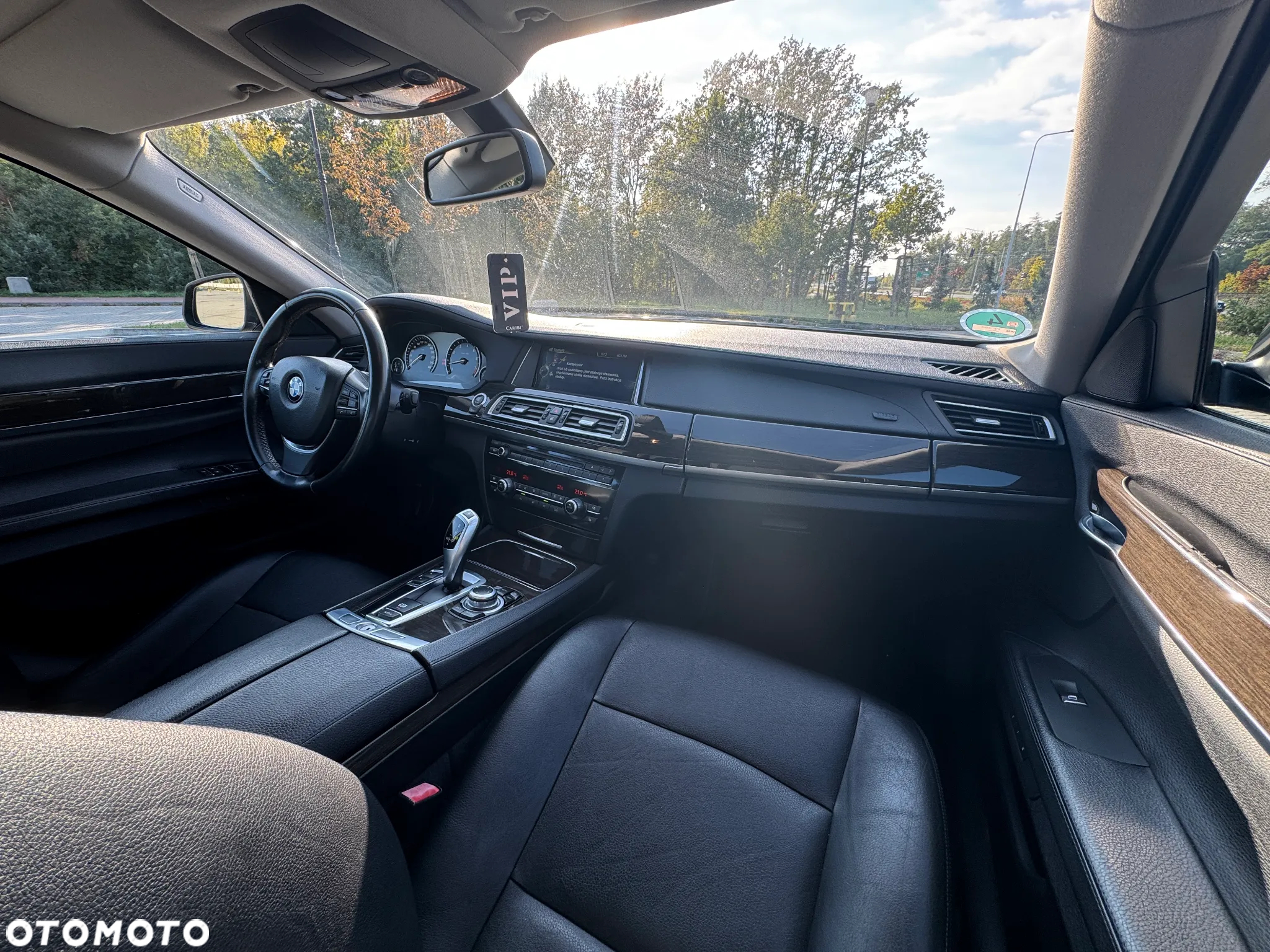 BMW Seria 7 740i - 19