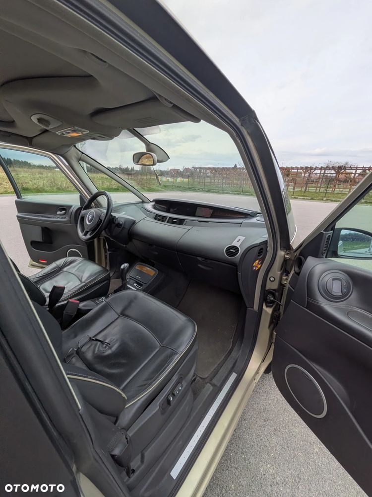 Renault Grand Espace Gr 2.0 dCi Initiale - 11