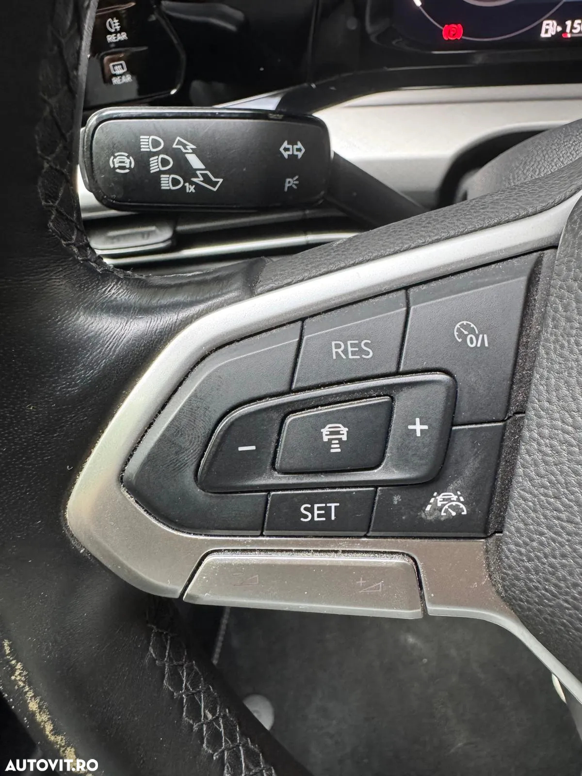 Volkswagen Golf Variant 2.0 TDI SCR Life - 16