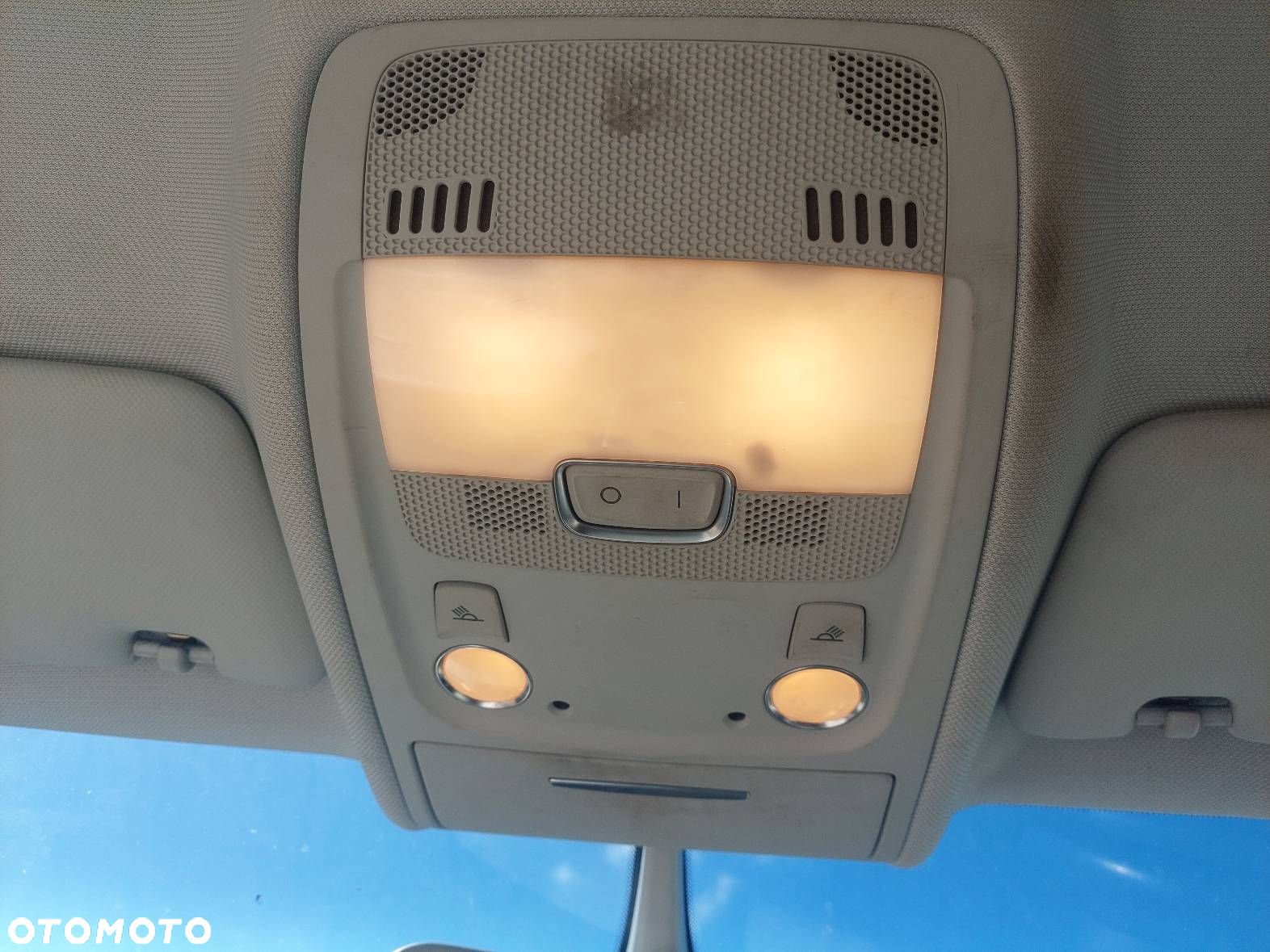 LAMPKA PODSUFITKI AUDI A5 8T - 1