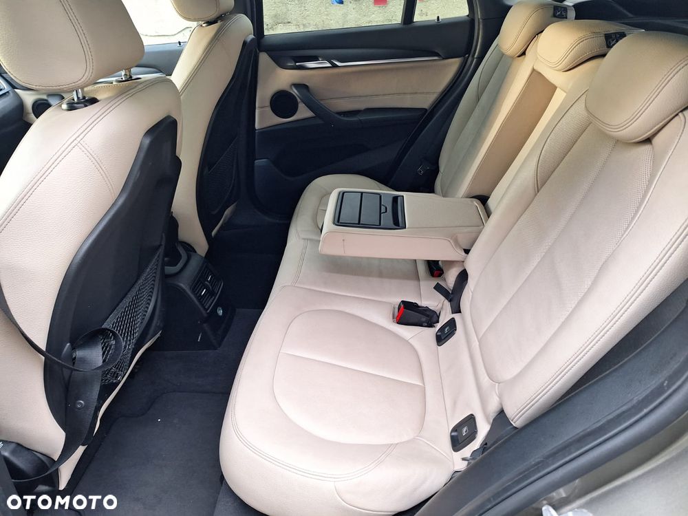 BMW X1 sDrive18d Sport Line - 10