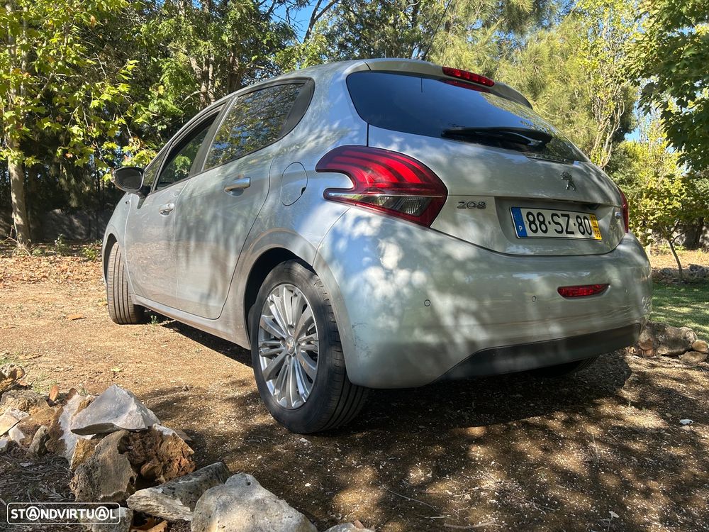 Peugeot 208 1.2 PureTech Allure - 4