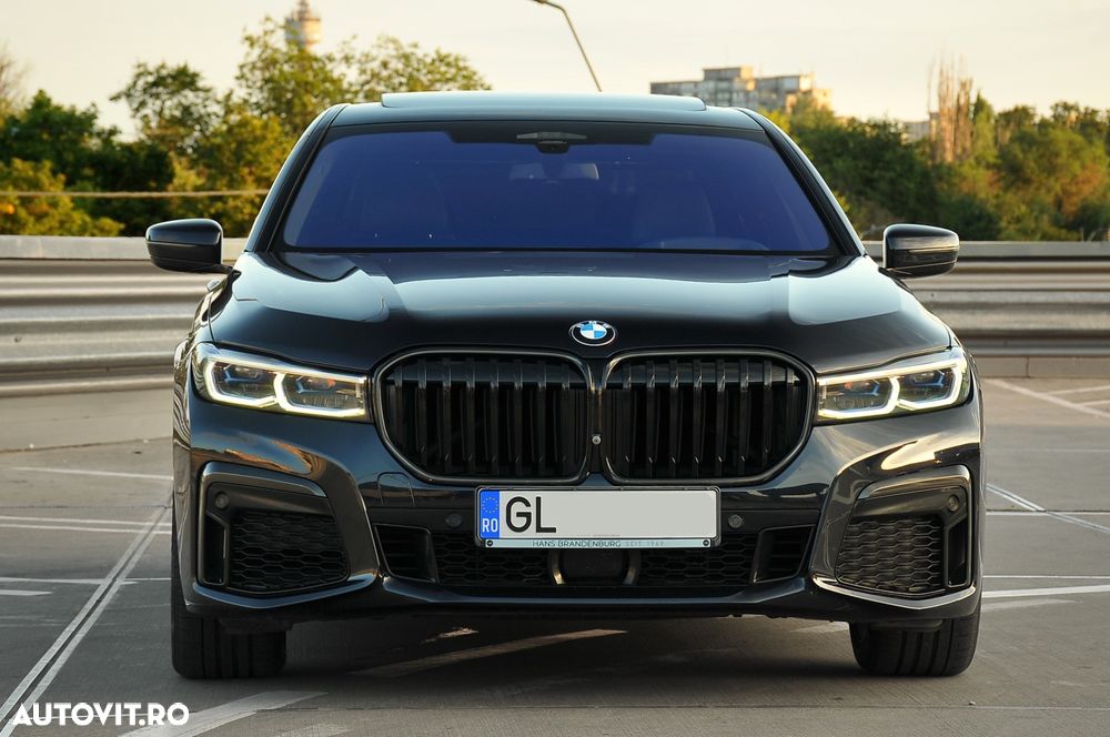 BMW Seria 7 2019 photo 2