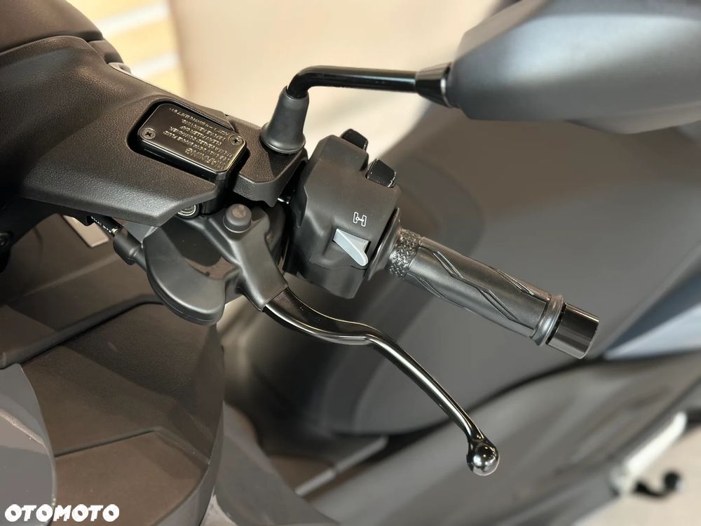 Yamaha Tricity - 7