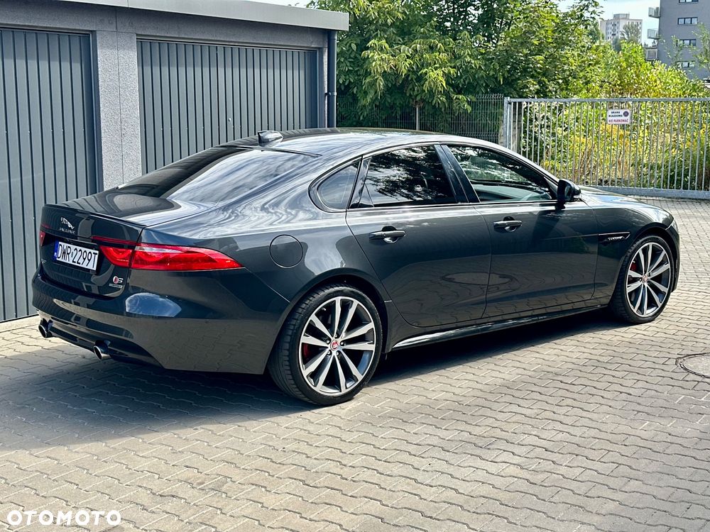 Jaguar XF S AWD - 18