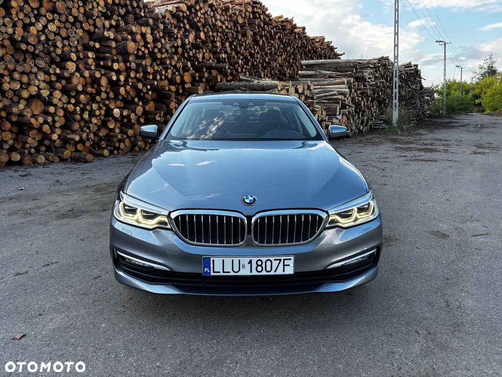 BMW Seria 5 520d xDrive Luxury Line - 2