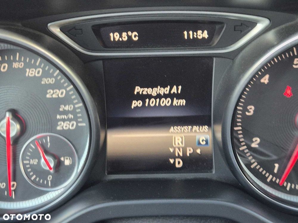 Mercedes-Benz GLA 250 4-Matic Urban - 27