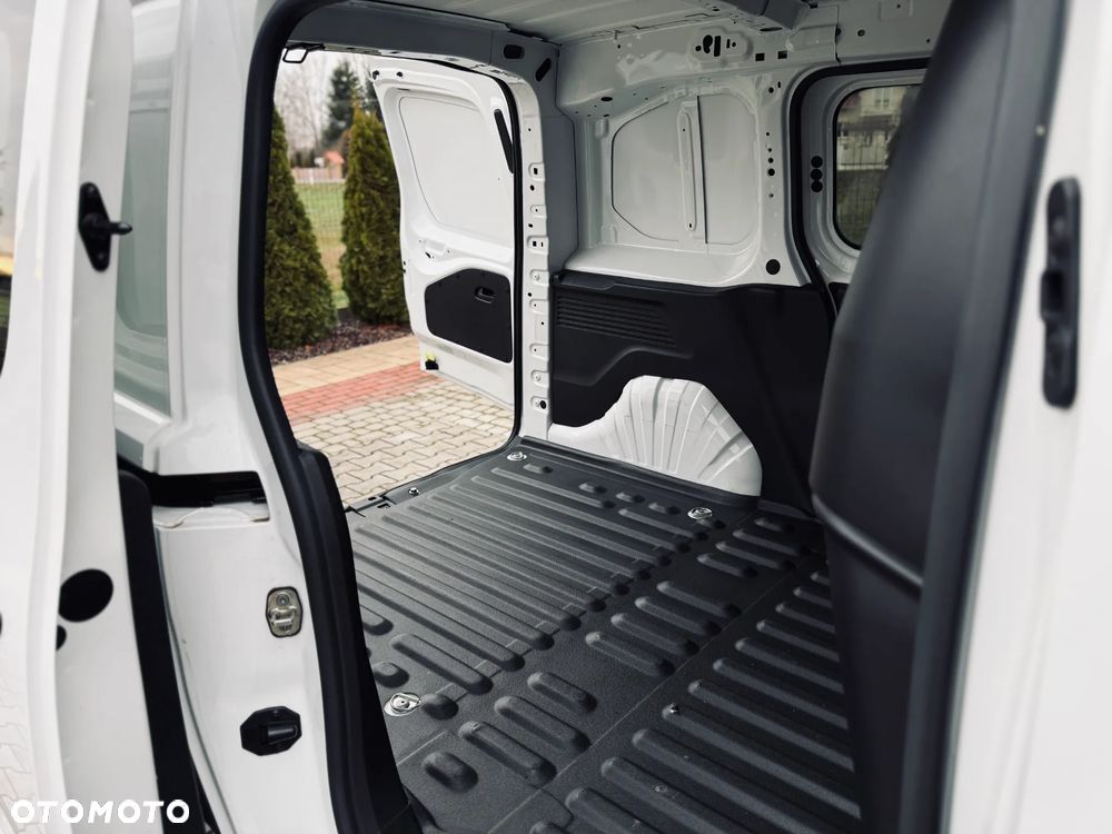 Peugeot Partner - 17