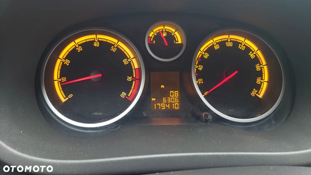Opel Corsa 1.4 16V Color Edition - 5