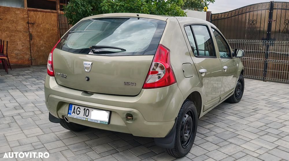 Dacia Sandero 1.6 MPI Laureate - 3