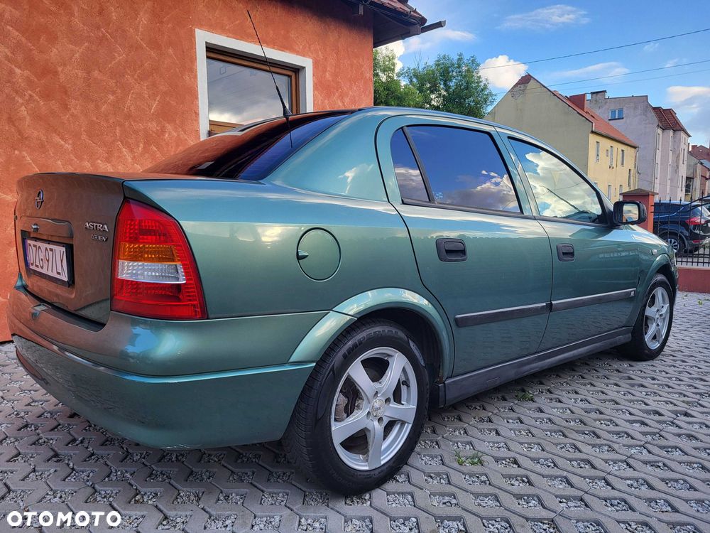 Opel Astra - 2