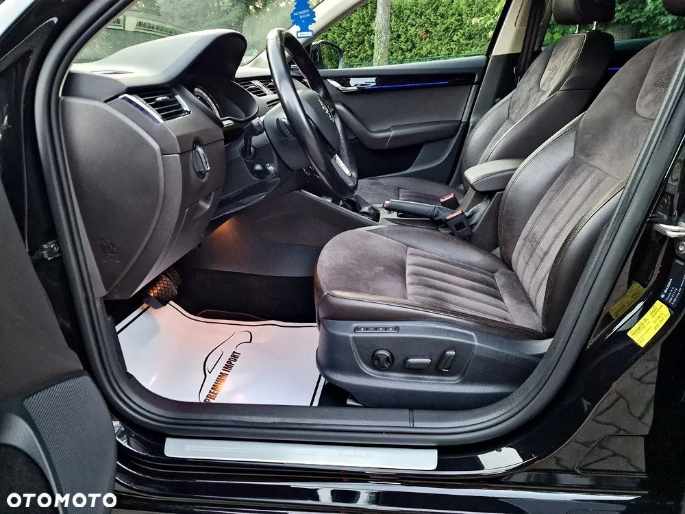 Skoda Octavia Combi 2.0 TDI DSG L&K - 2