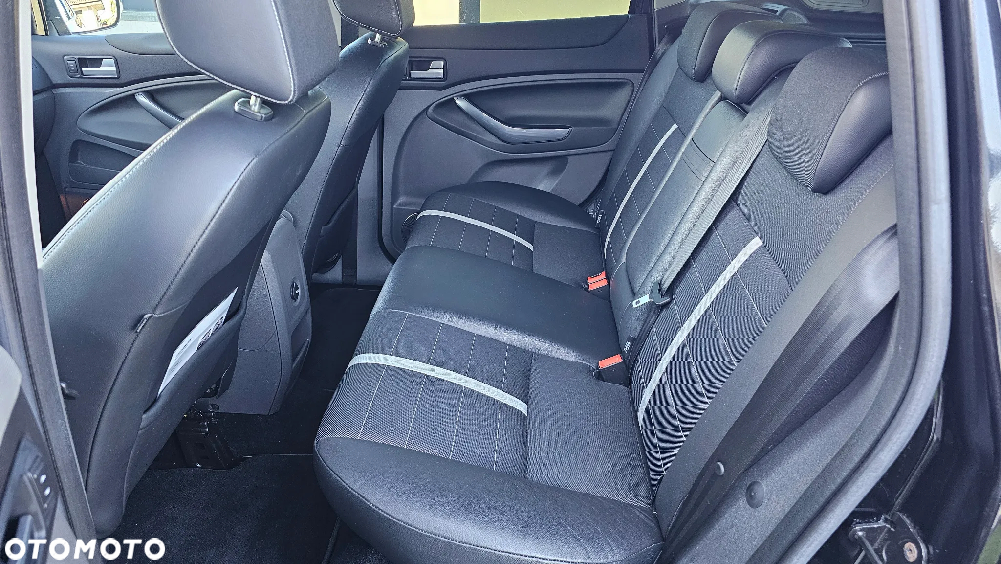 Ford Kuga 2.0 TDCi 2x4 Individual - 8