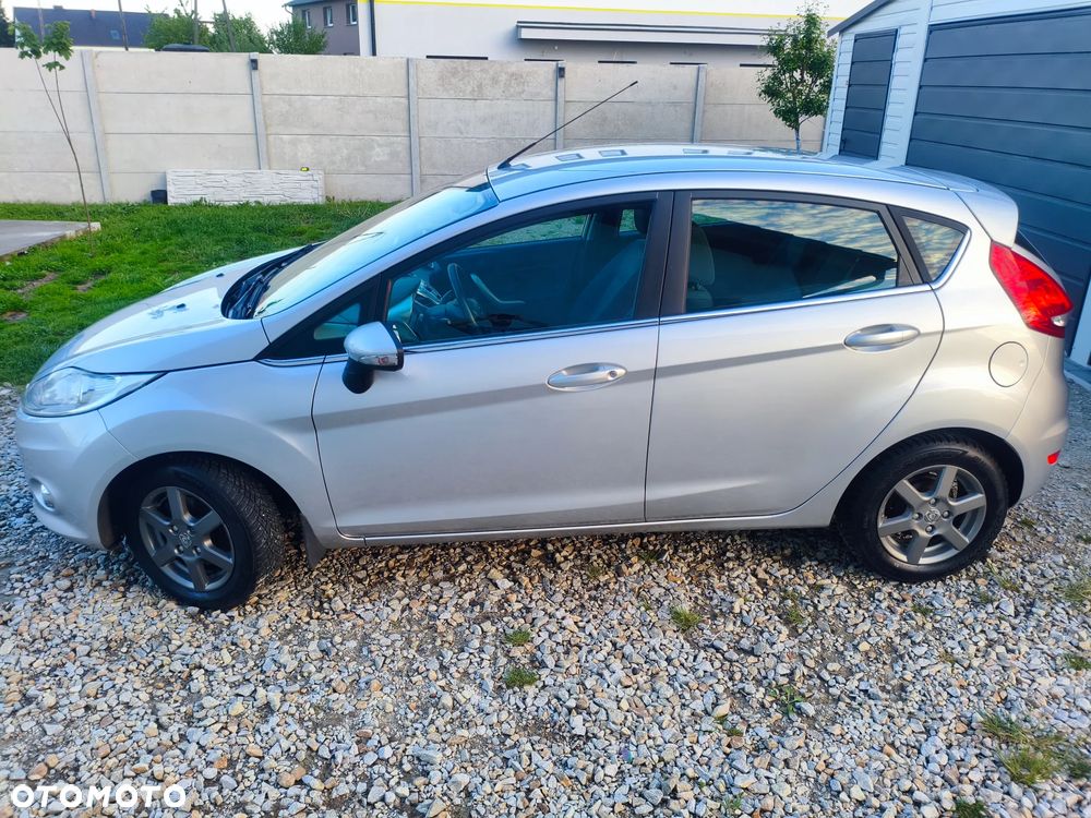 Ford Fiesta 1.25 Titanium EU5 - 4