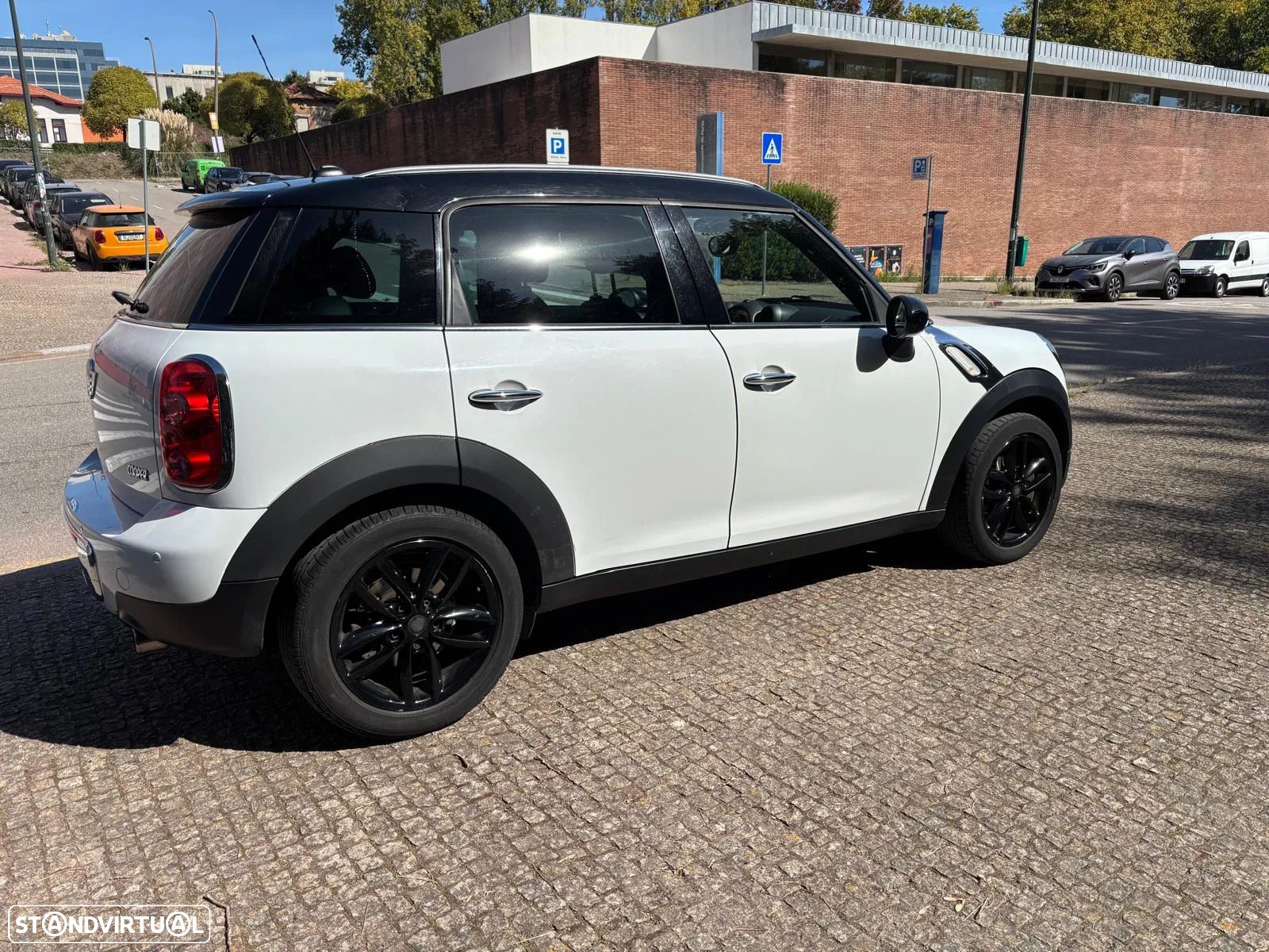 MINI Countryman - 1