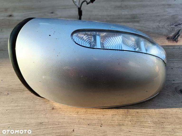 MERCEDES W211 LUSTERKO PRAWE 744 EU 9 pinów Manualnie Składane - 5