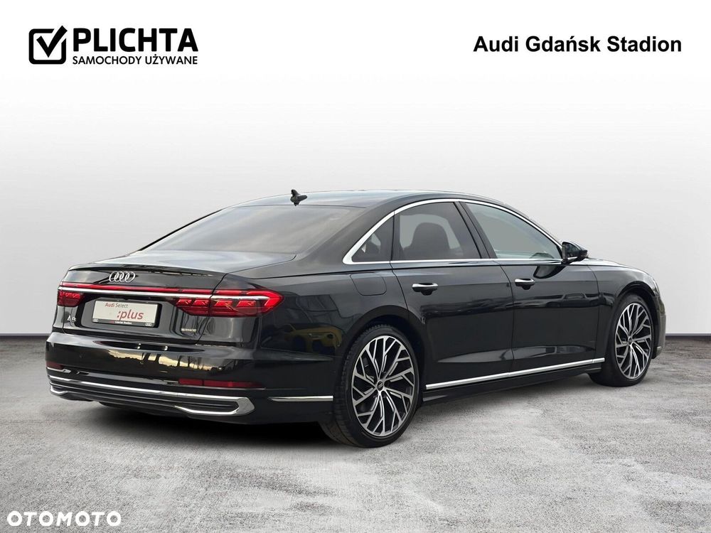Audi A8 - 6