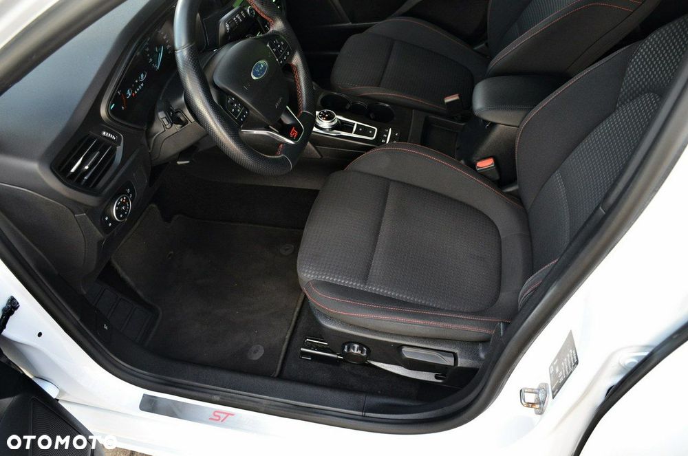 Ford Focus - 27