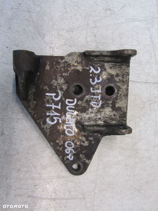 fiat ducato 06-> łapa sprężarki klimy-dokładana - 1